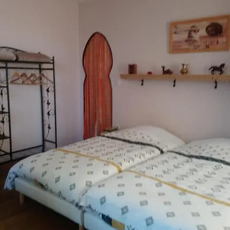 Chambre D'Hote Dans Maison Atypique Possibilite 1 Lit Supplementaire Pour 15 Euros Sancoins Buitenkant foto